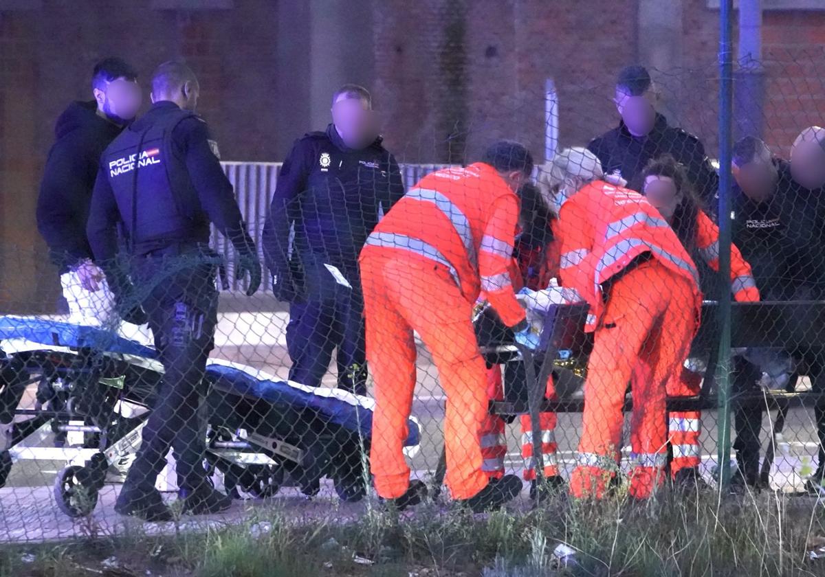 Vuelca un coche de la Policía Nacional con dos agentes