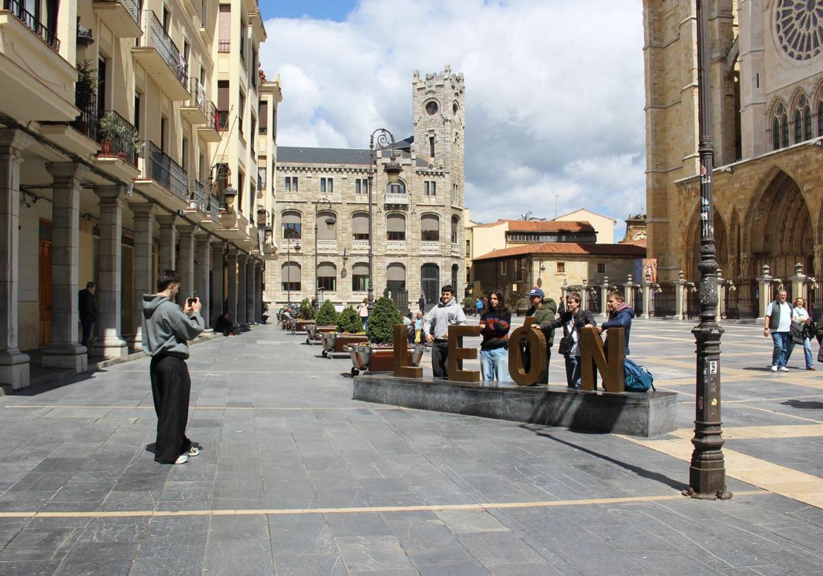 Los turistas no 'hacen la Pascua' tras la Semana Santa en León
