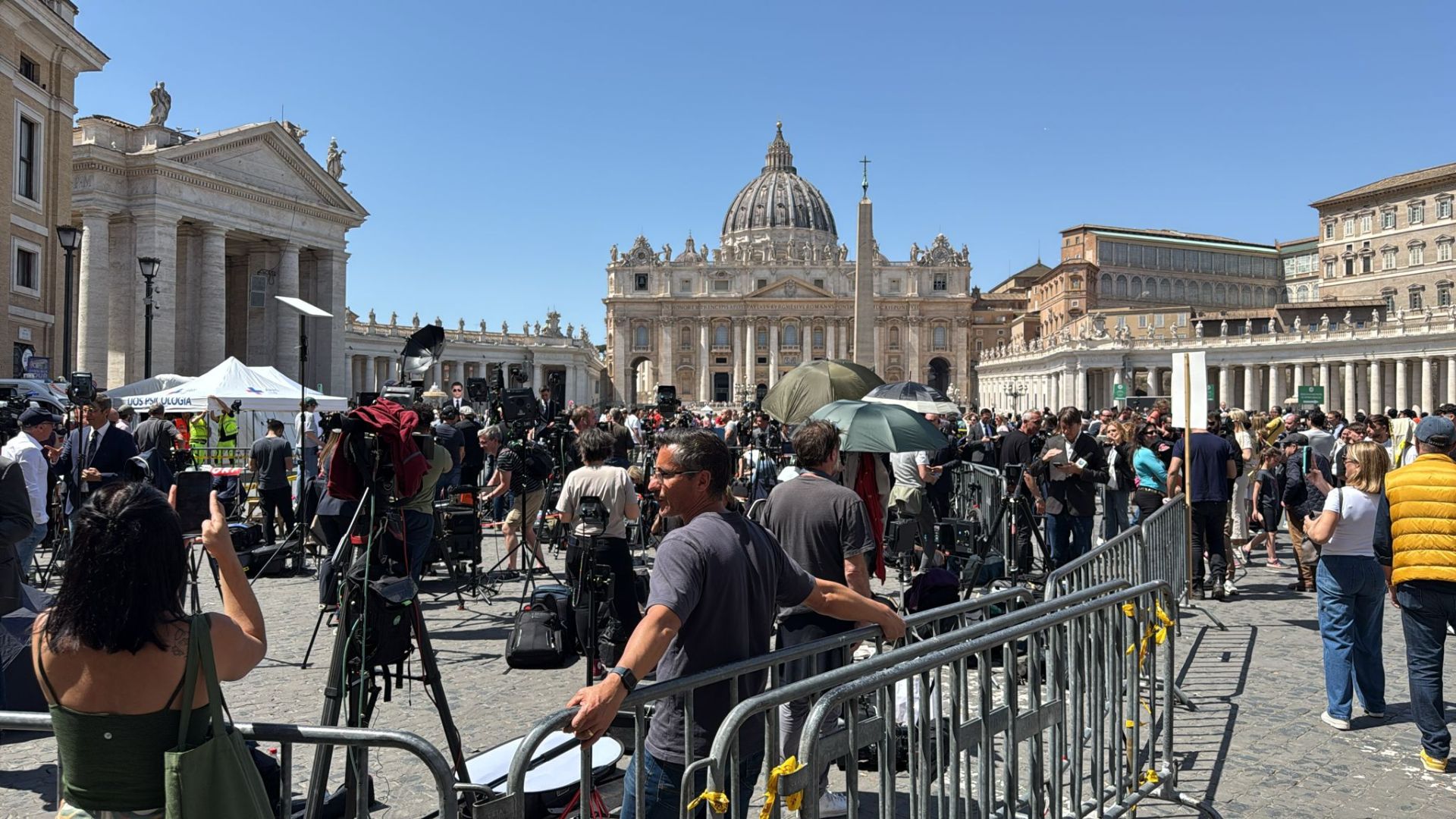Un grupo de fieles leoneses acudirá a la capilla ardiente del papa Francisco