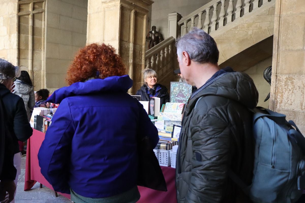 León celebra el Día del Libro