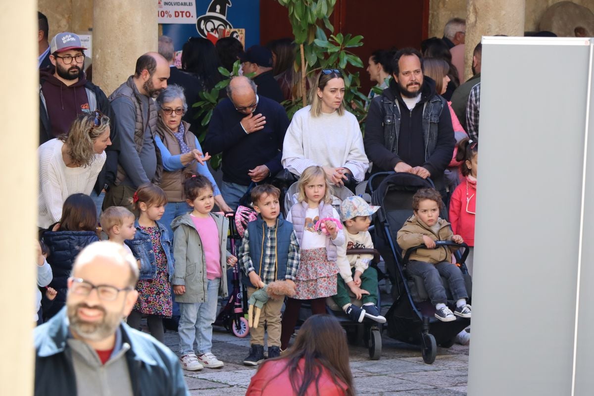 León celebra el Día del Libro