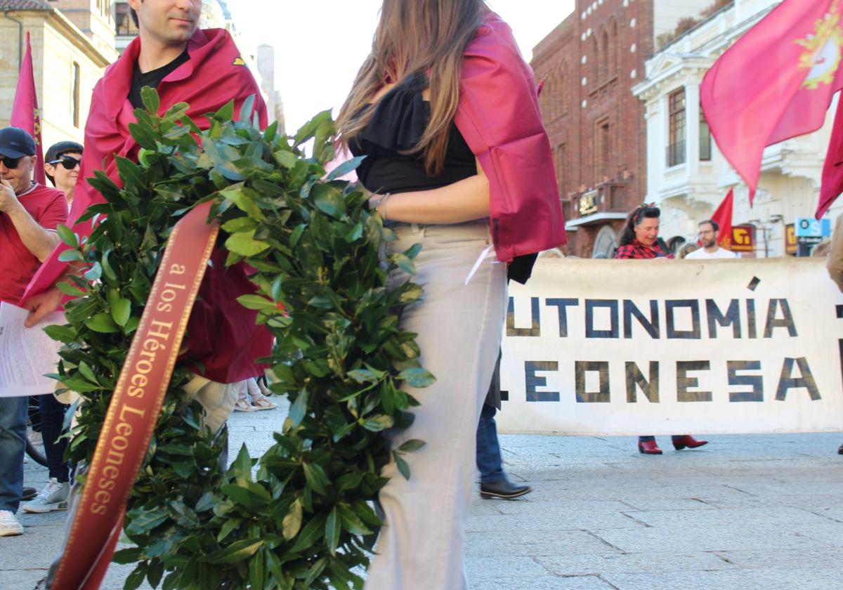 Homenaje a los Héroes Leoneses