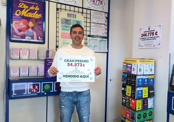 Imagen del lugar de venta del premio ubicado en la plaza de La Inmaculada.