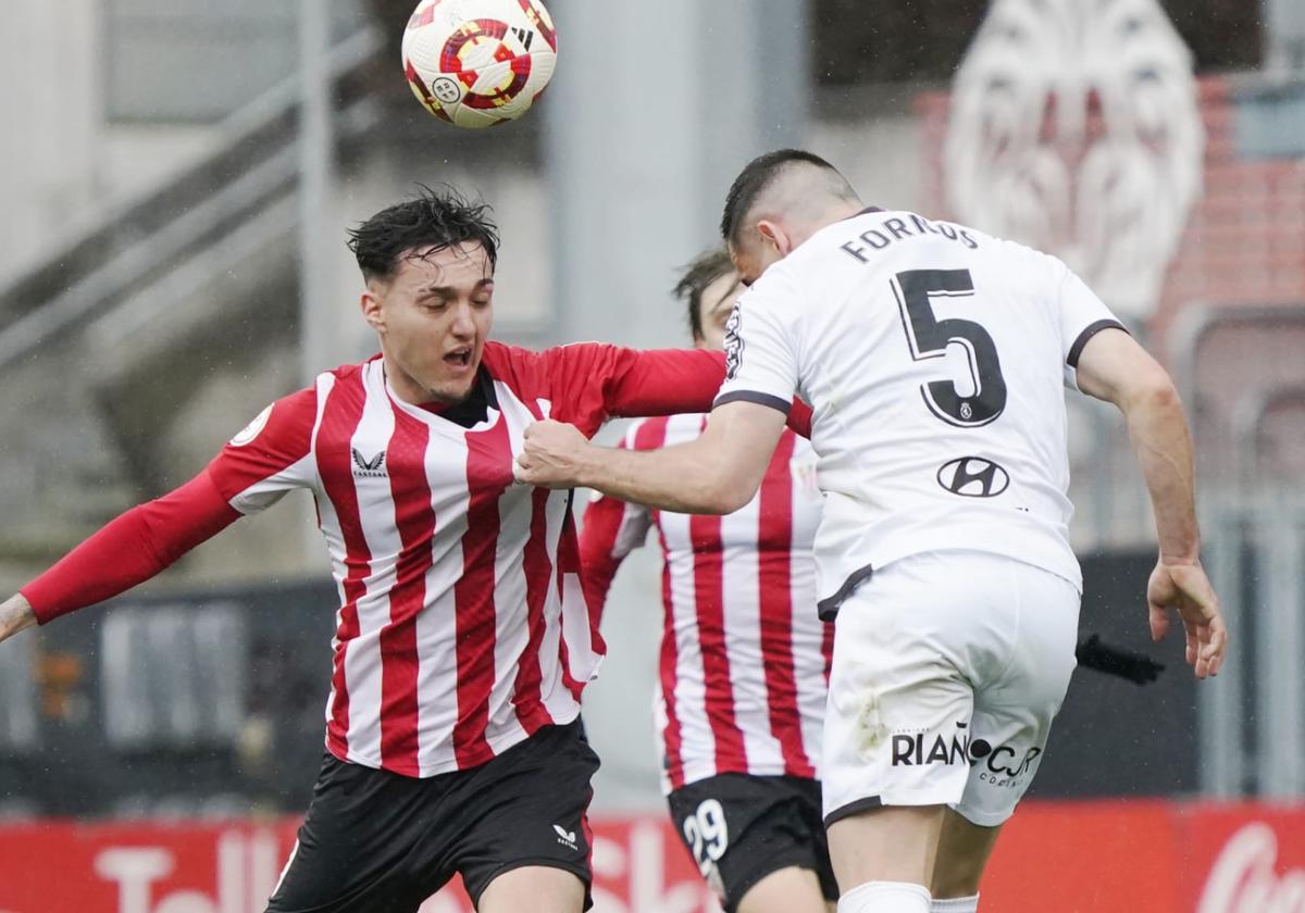 Un nuevo regalo complica el ascenso