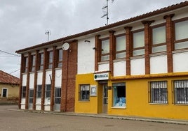 La farmacia del pueblo que buscamos esta semana.