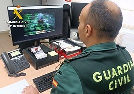 Imagen de archivo de un agente de la Guardia Civil.