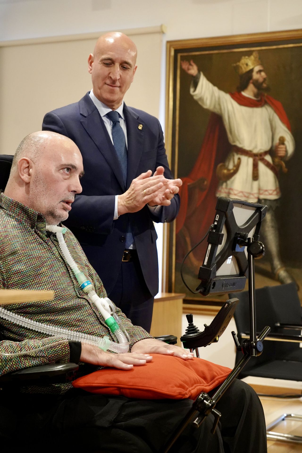 Urbano González recibe el Premio Comercio Justo de León