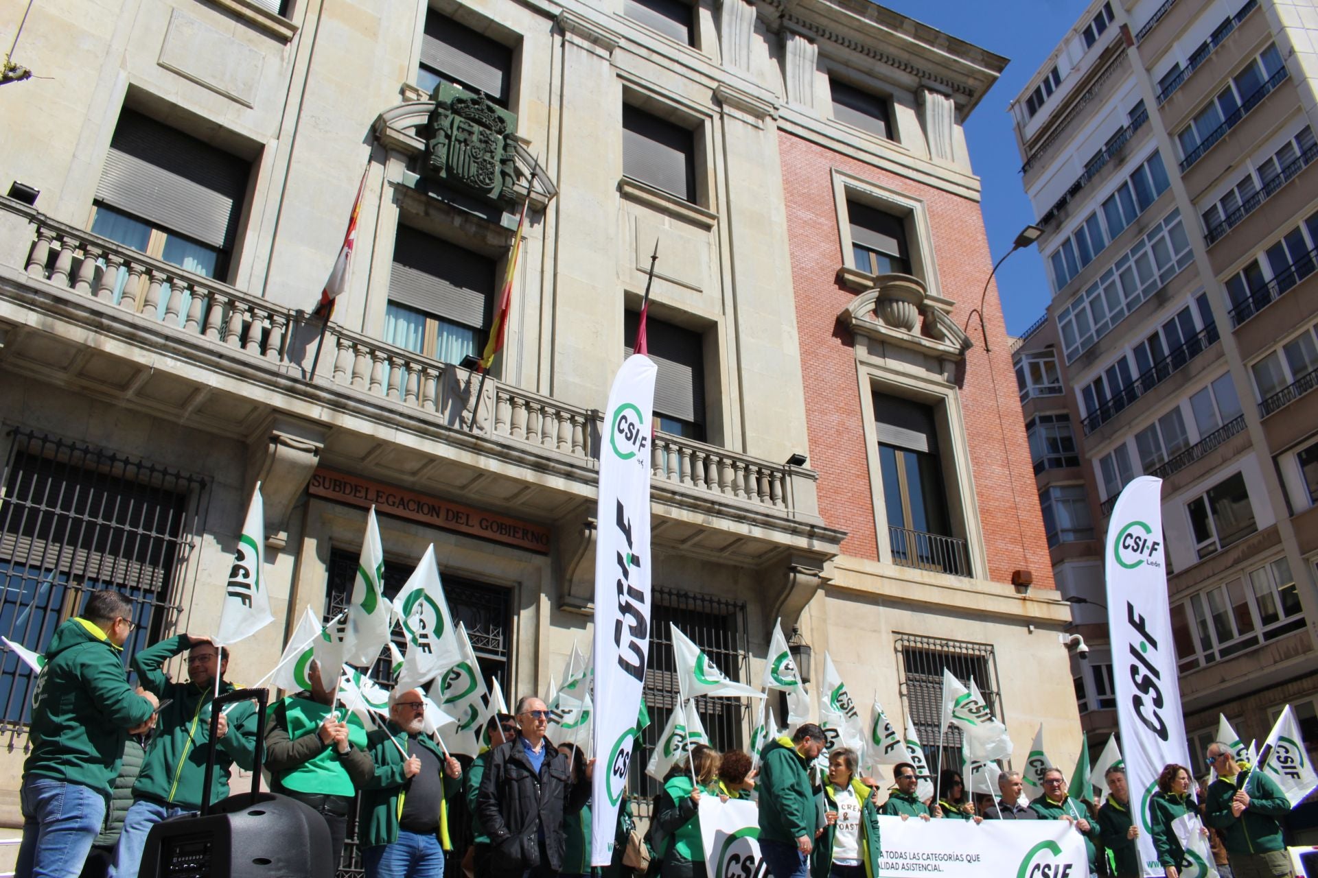 Los sanitarios de León reclaman mejoras en su estatuto