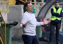 Raúl Llona, entrenador de la Cultural.