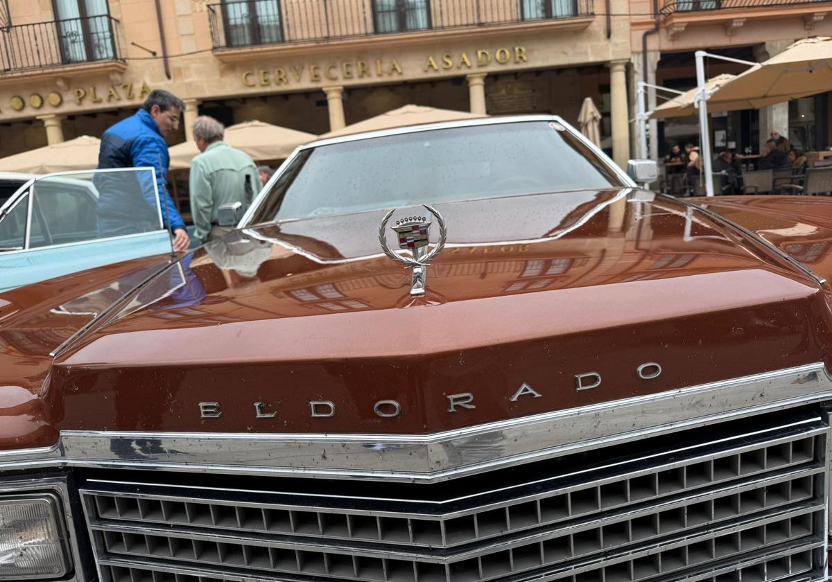 Concentración de Cadillac en Astorga.