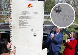 Piden la disolución de Vox en León tras vandalizar de nuevo el monumento a la memoria