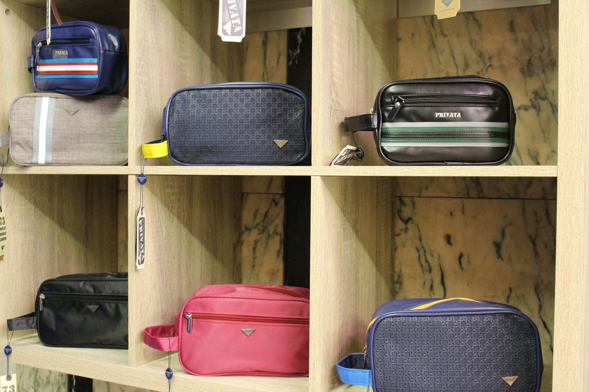 Abre sus puertas &#039;Entra&#039;, nueva tienda de complementos