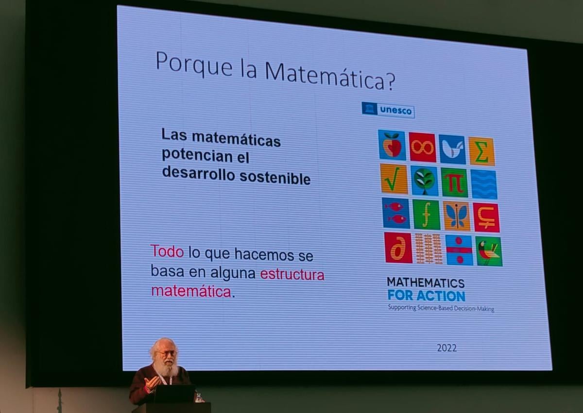 Imagen secundaria 1 - Los profesores que recorren los centros de León para mejorar las competencias lectora y matemática