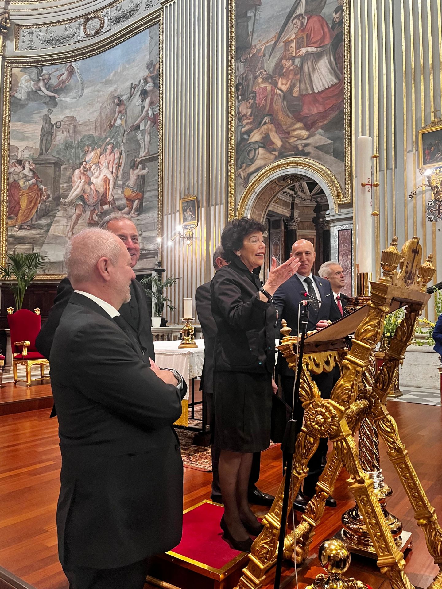 Las imágenes del besapié al Nazareno en Roma
