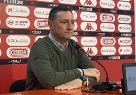 Raúl Llona, entrenador de la Cultural.