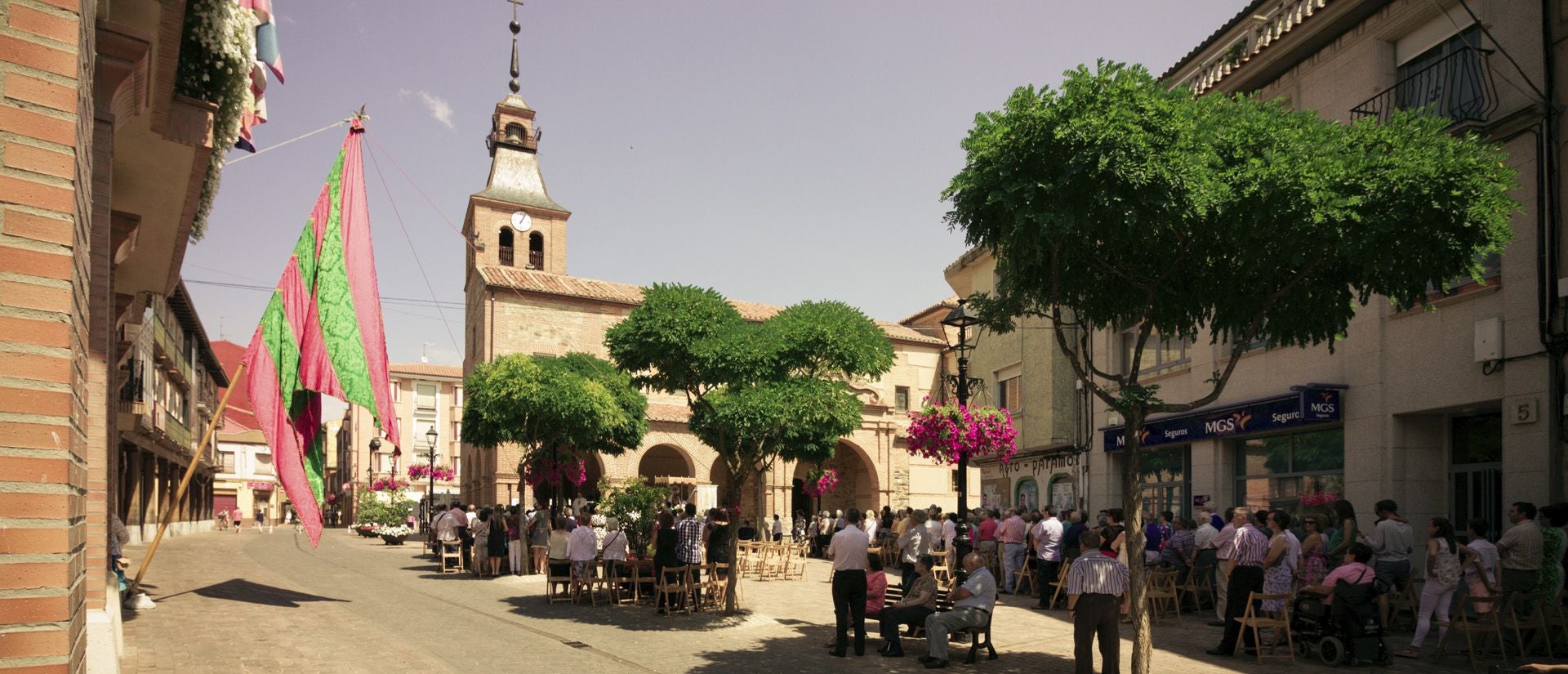 La localidad de Santa María del Páramo celebra la II Edición de su Festival Literario 'Mi Pueblo Lee'
