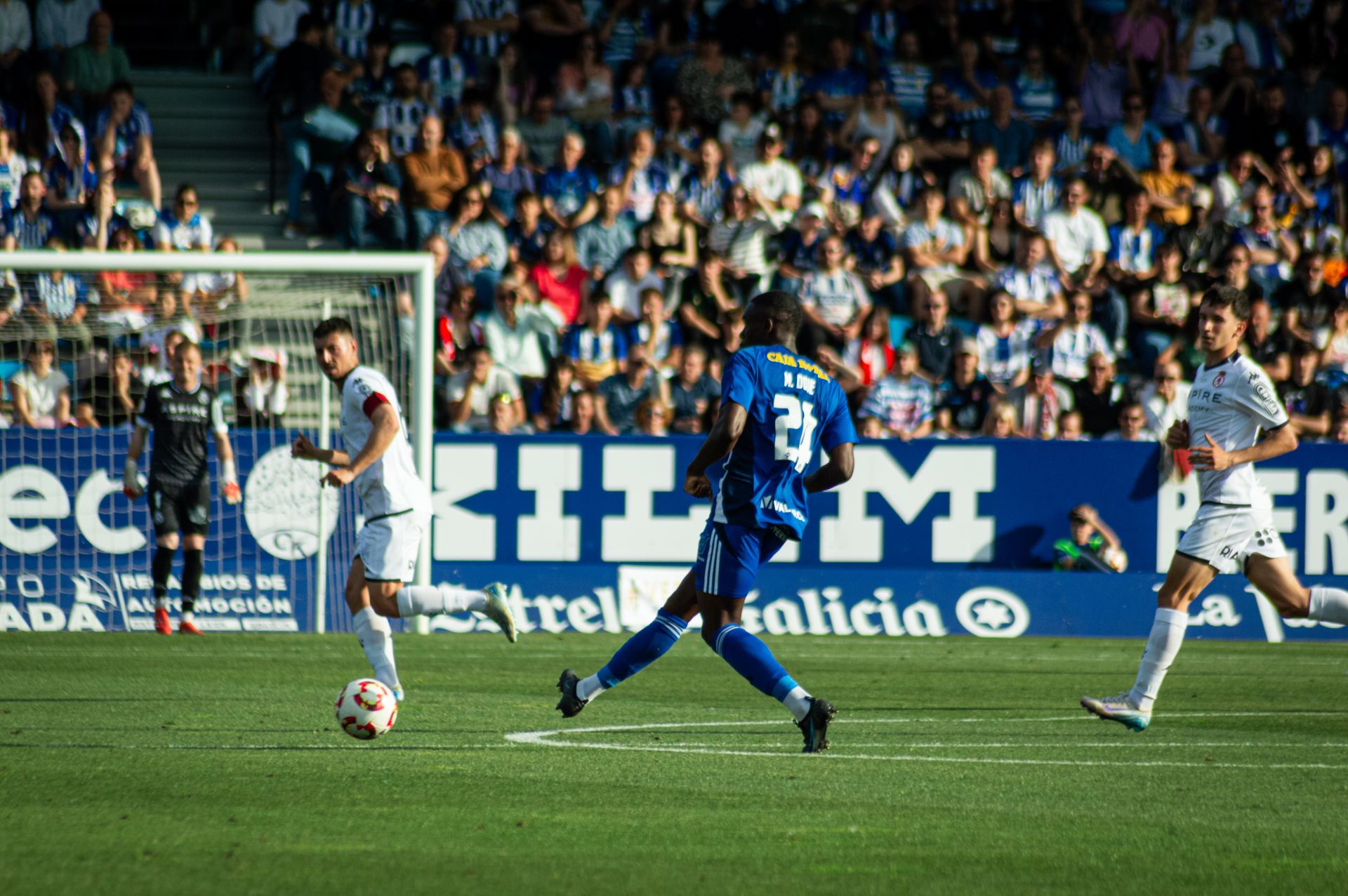 Las mejores imágenes del derbi entre Ponferradina y Cultural