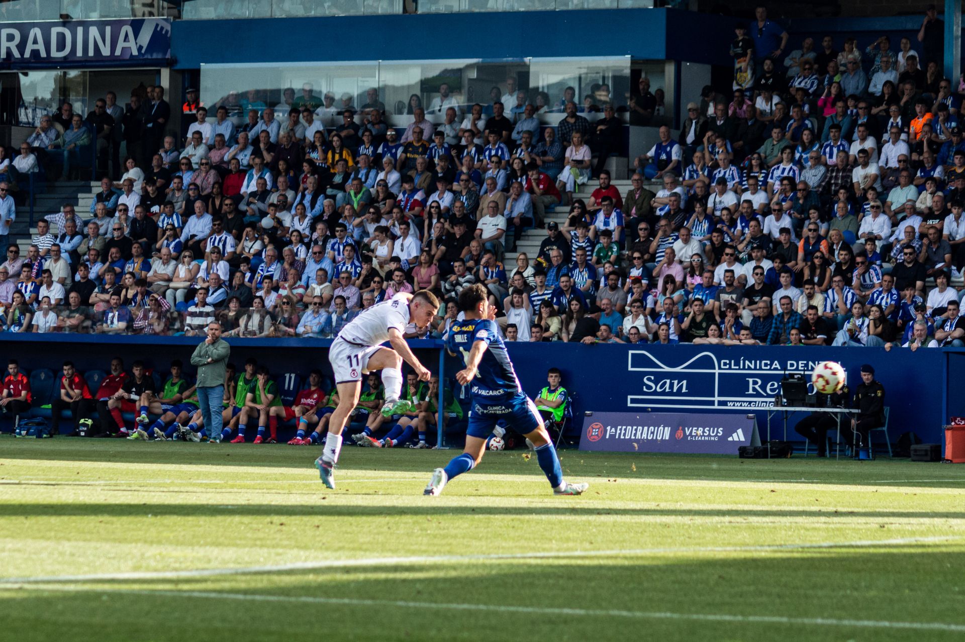 Las mejores imágenes del derbi entre Ponferradina y Cultural