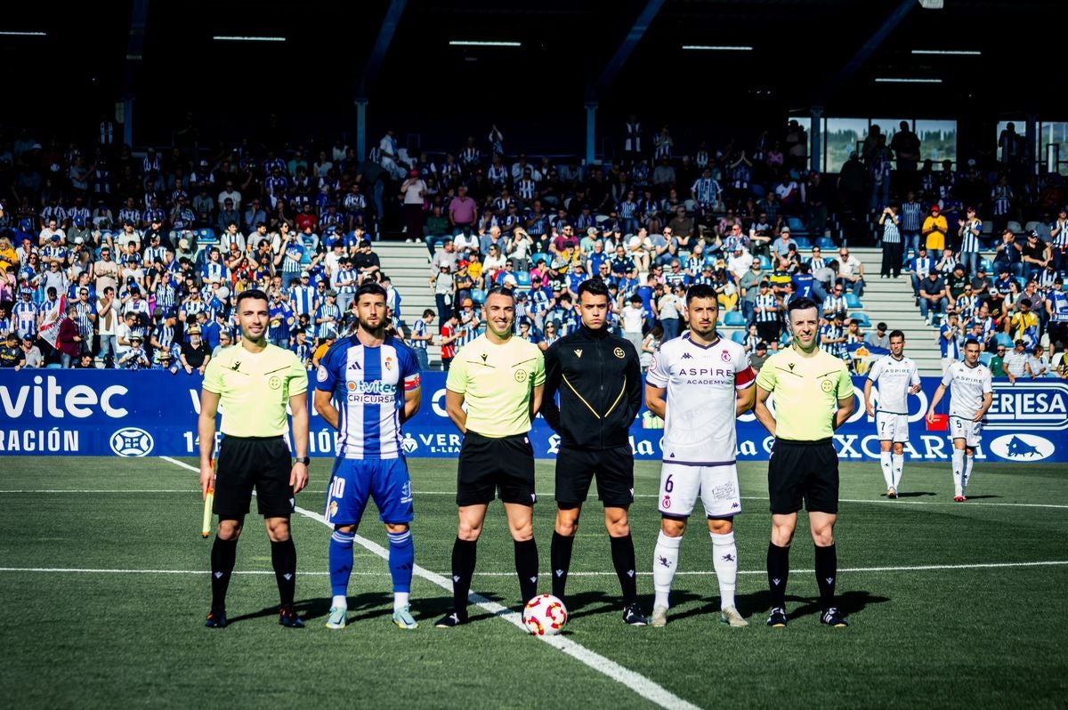 Las mejores imágenes del derbi entre Ponferradina y Cultural