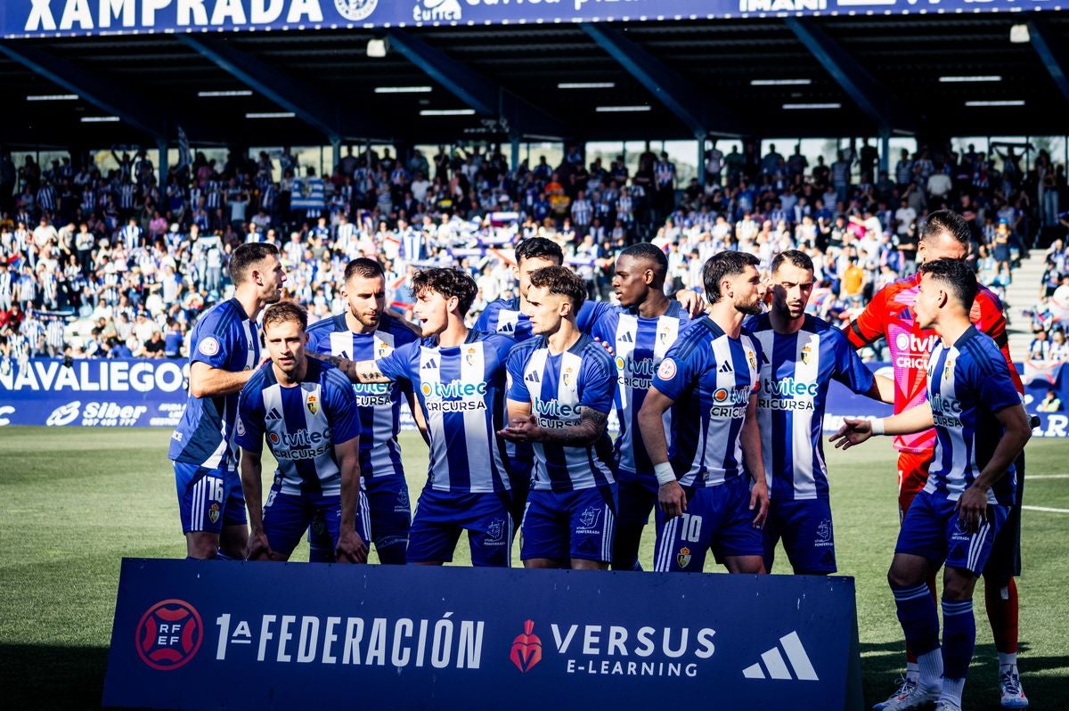 Las mejores imágenes del derbi entre Ponferradina y Cultural