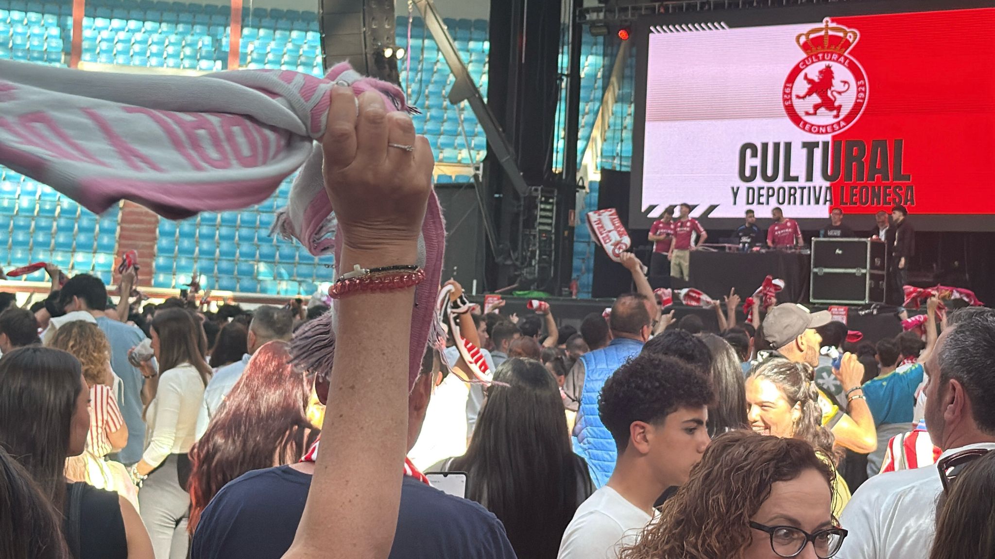 Así se vivió el derbi en el León Arena