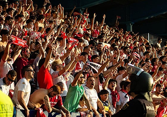 Aficionados culturalistas en El Toralín.