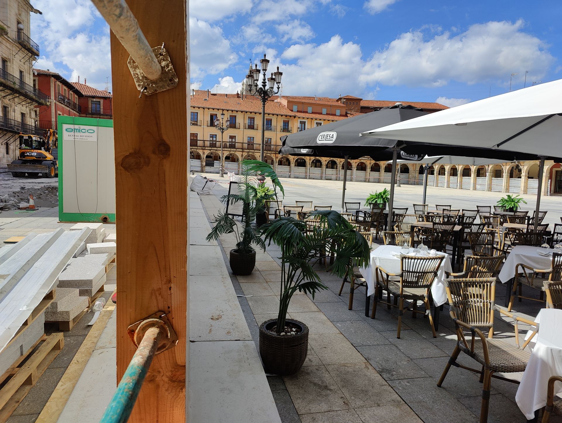 Comienza la tercera fase de las obras en la plaza Mayor de León