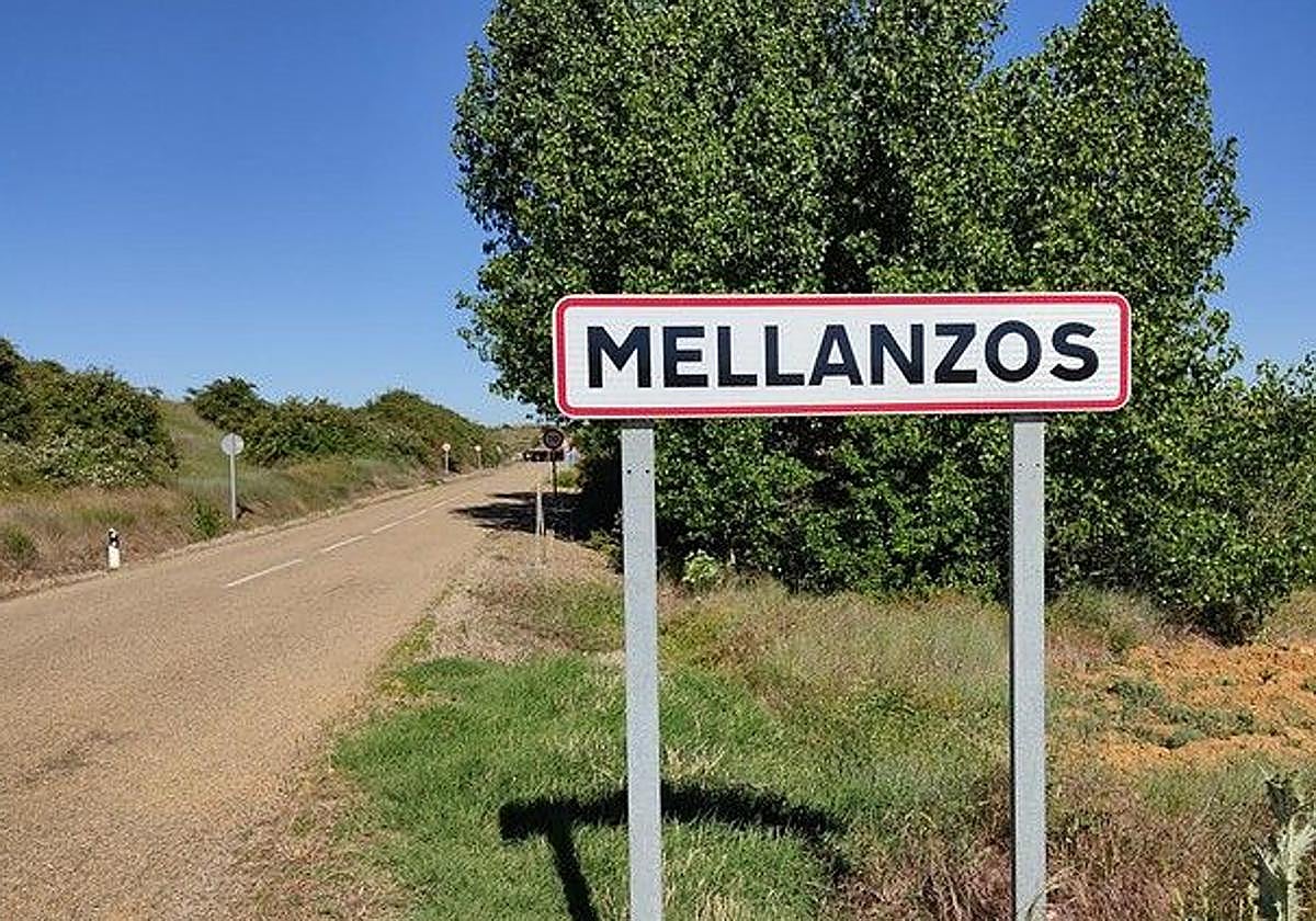 La carretera que conduce a Mellanzos se encuentra en un estado lamentable