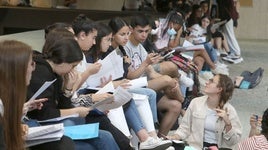 Los estudiantes se preparan la Prueba de Acceso a la Universidad (PAU)