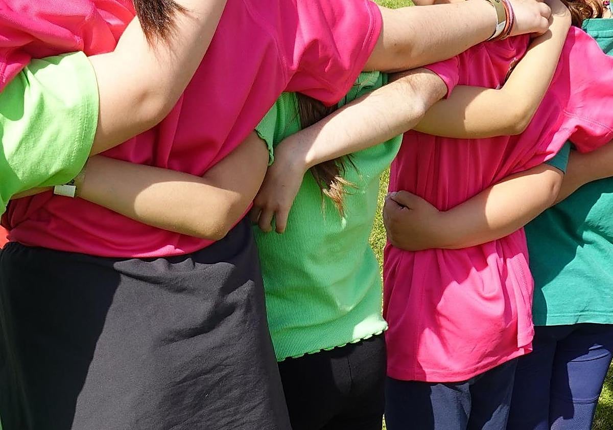 Imagen principal - Compañerismo y competición en las II OrbiOlimpiadas.