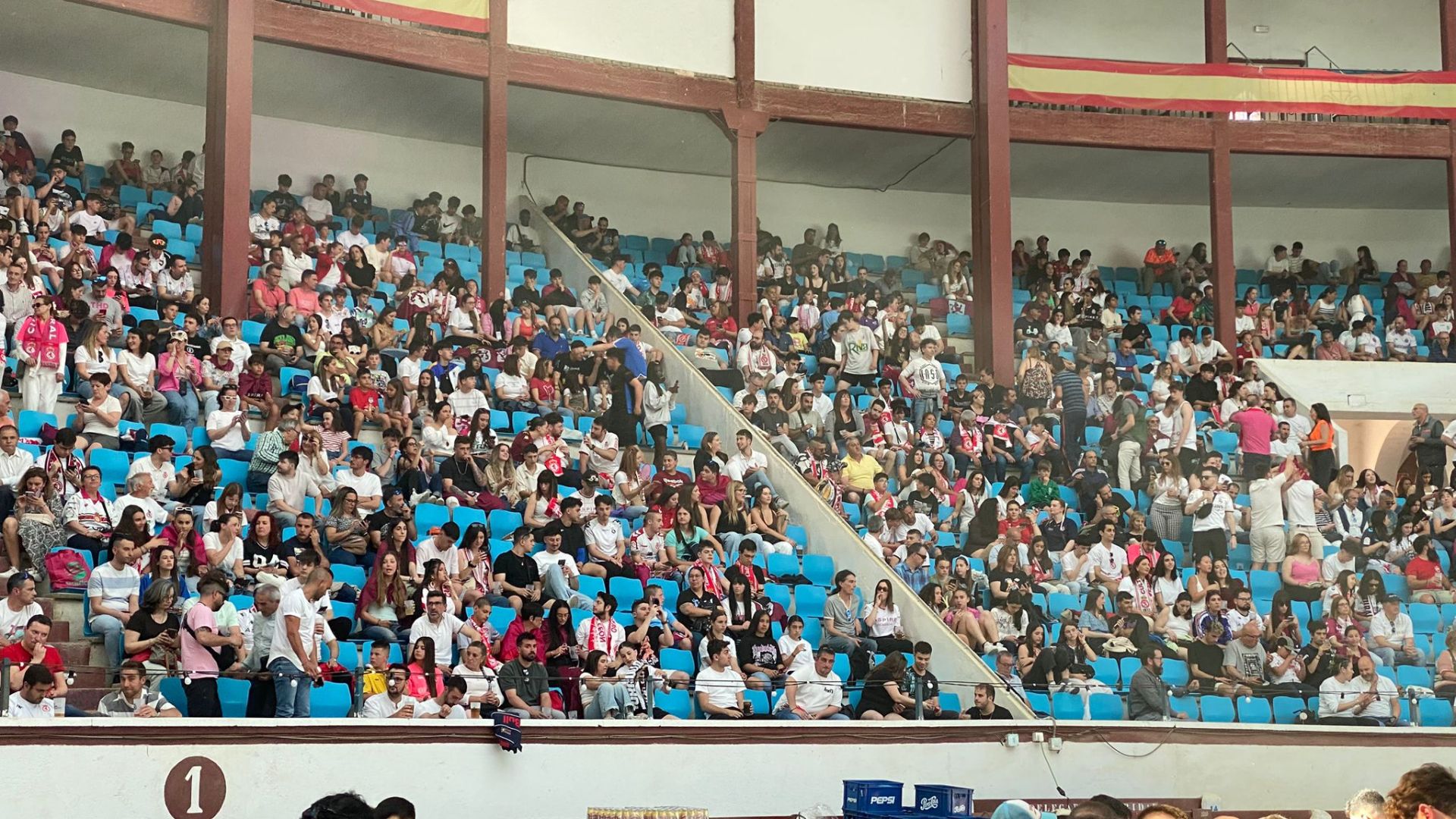 La plaza de Toros de León vibra con la Cultural