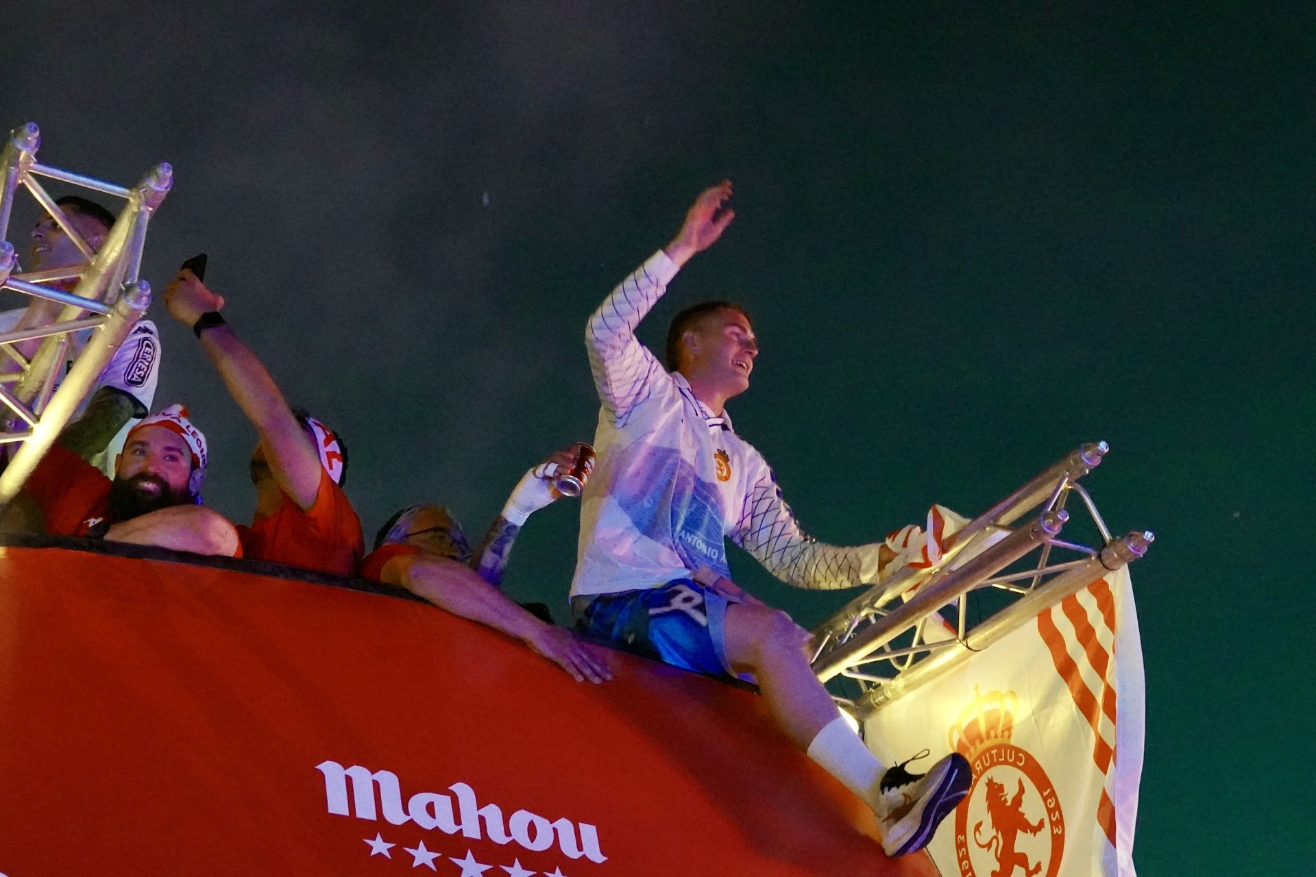 Guzmán se rinde al ascenso de la Cultural