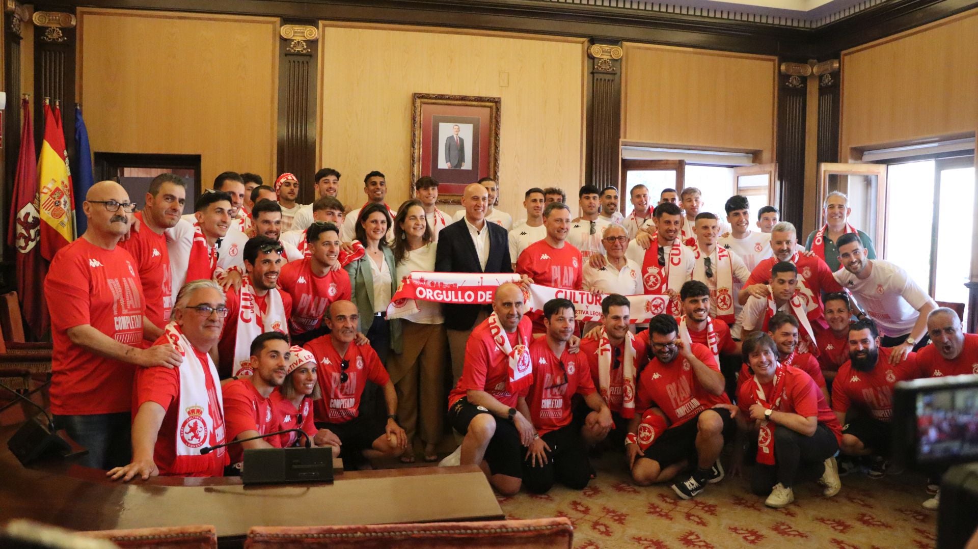 La rúa y recepción en San Marcelo de la Cultural, en imágenes