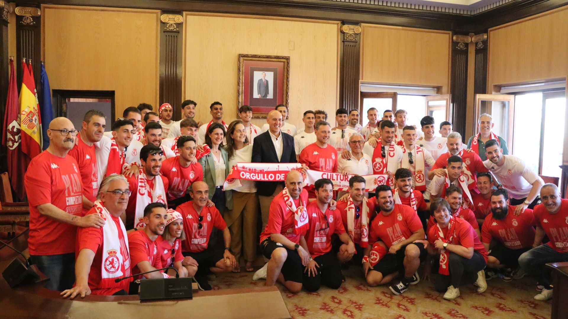 La rúa y recepción en San Marcelo de la Cultural, en imágenes