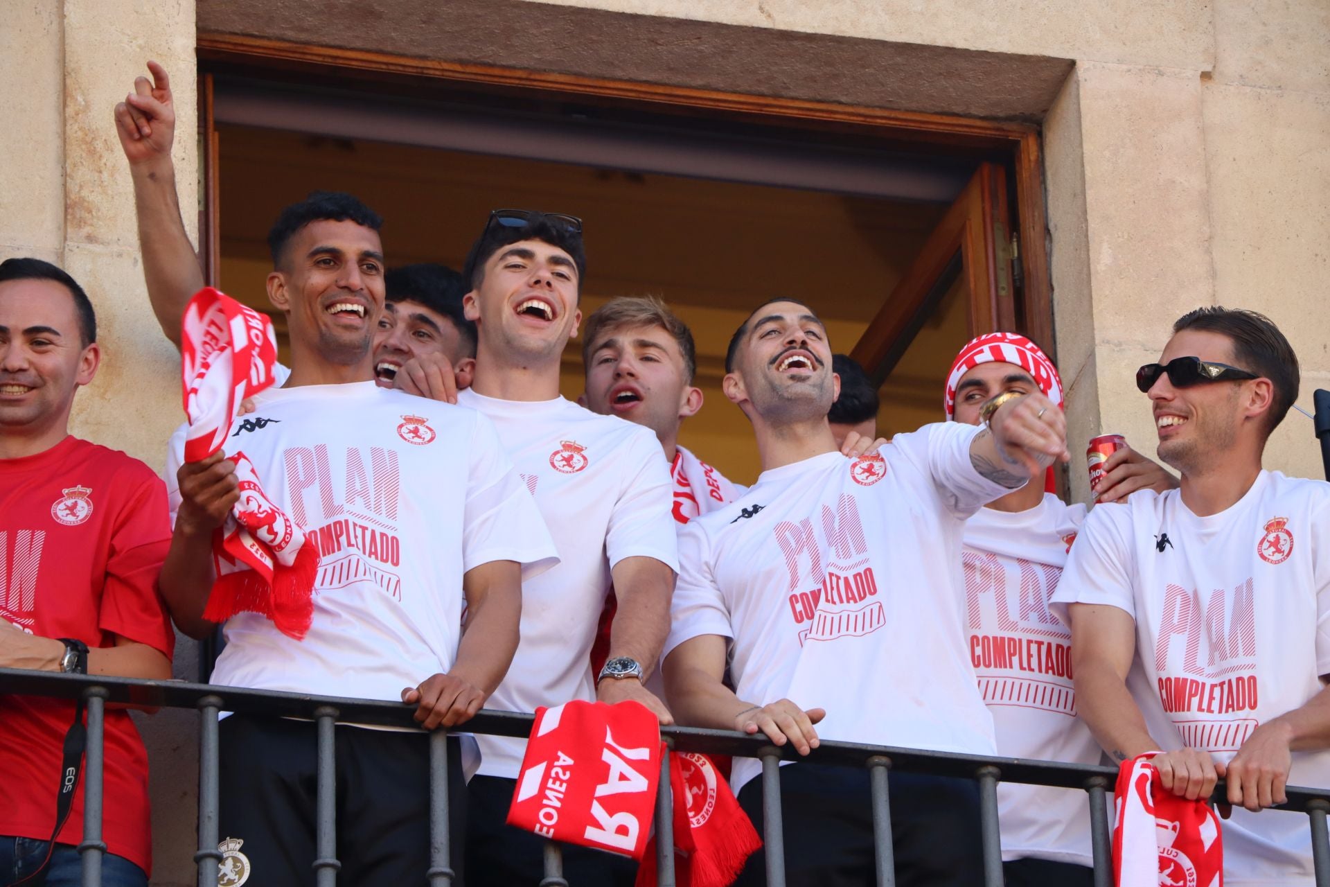 La rúa y recepción en San Marcelo de la Cultural, en imágenes