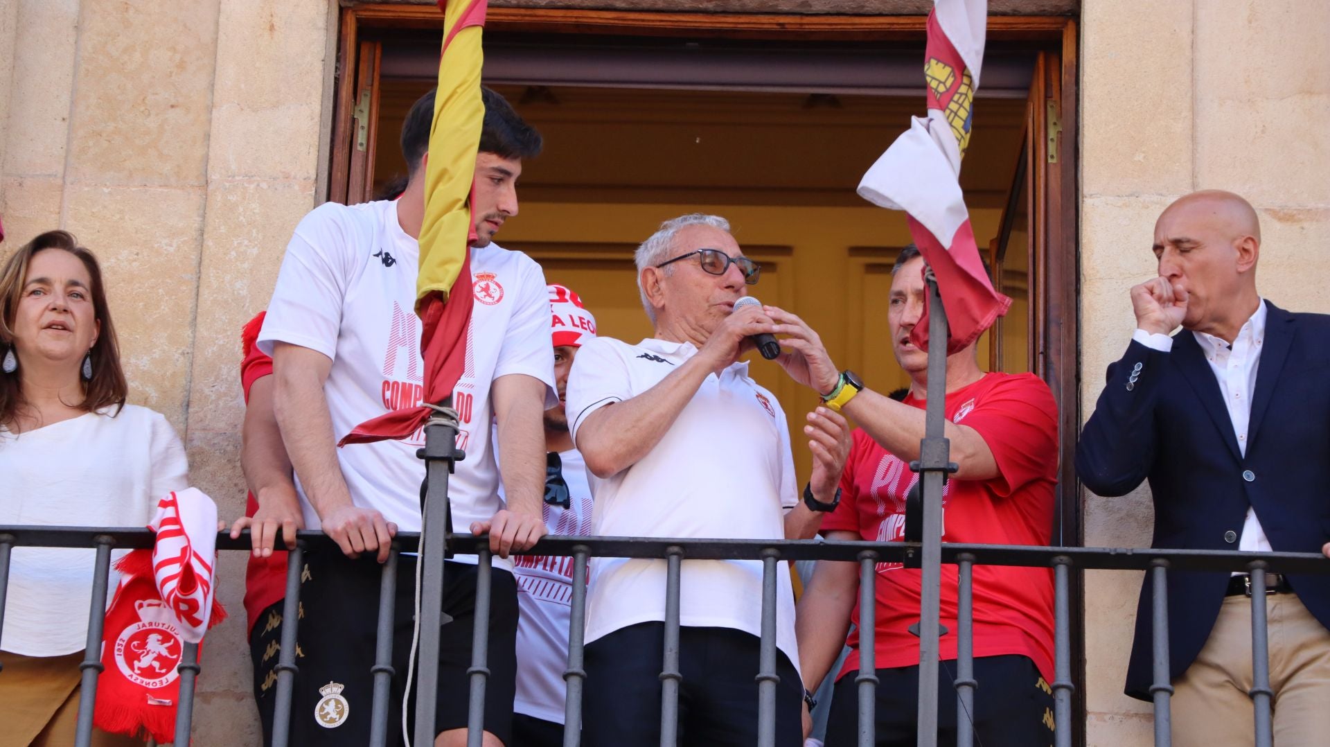 La rúa y recepción en San Marcelo de la Cultural, en imágenes