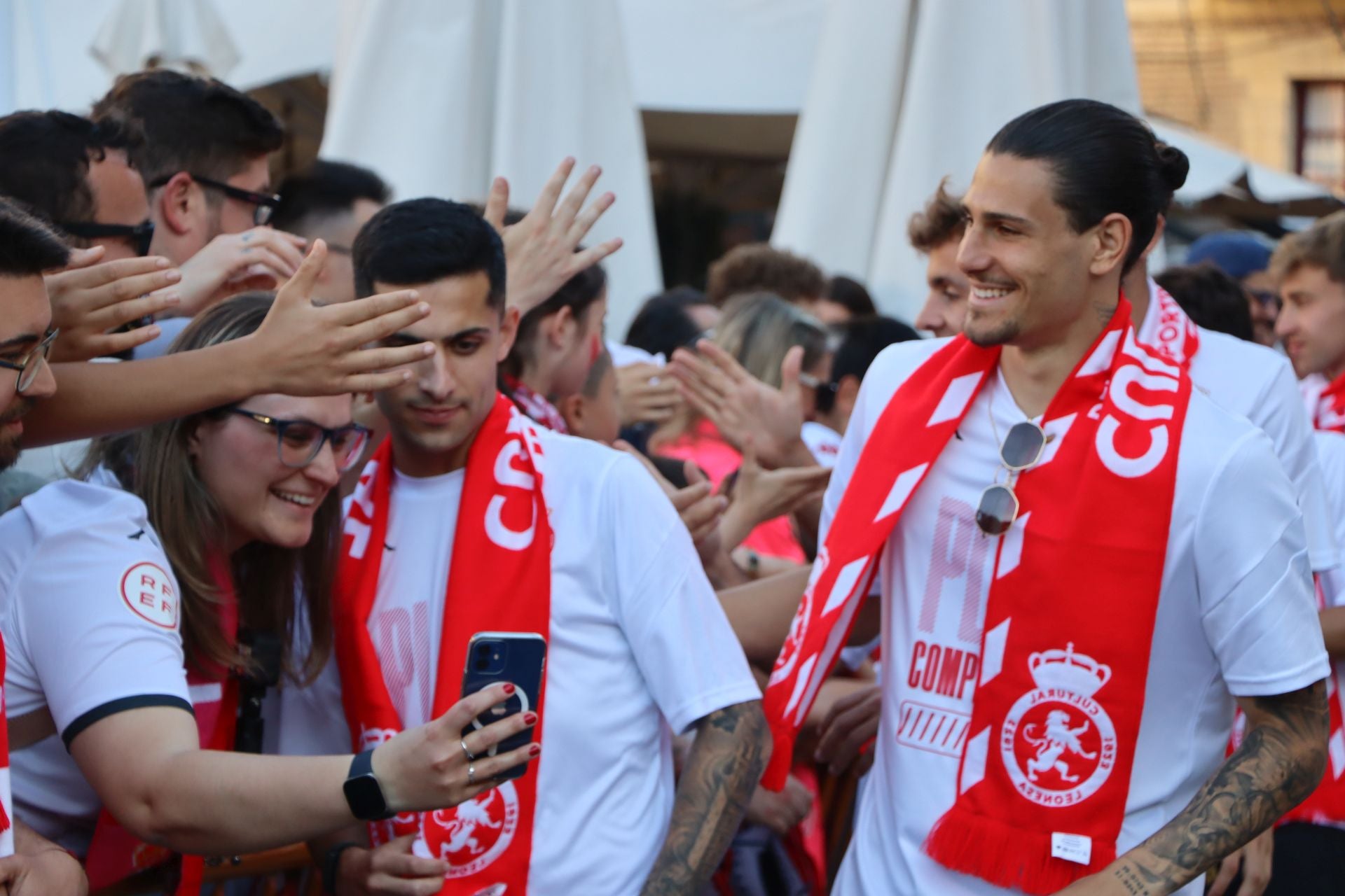 La rúa y recepción en San Marcelo de la Cultural, en imágenes