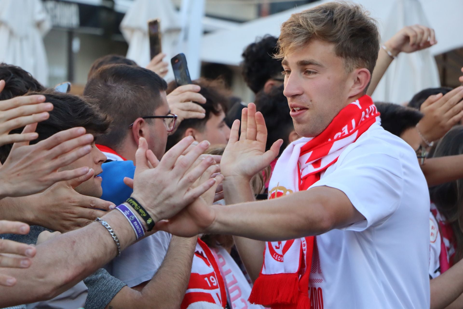 La rúa y recepción en San Marcelo de la Cultural, en imágenes