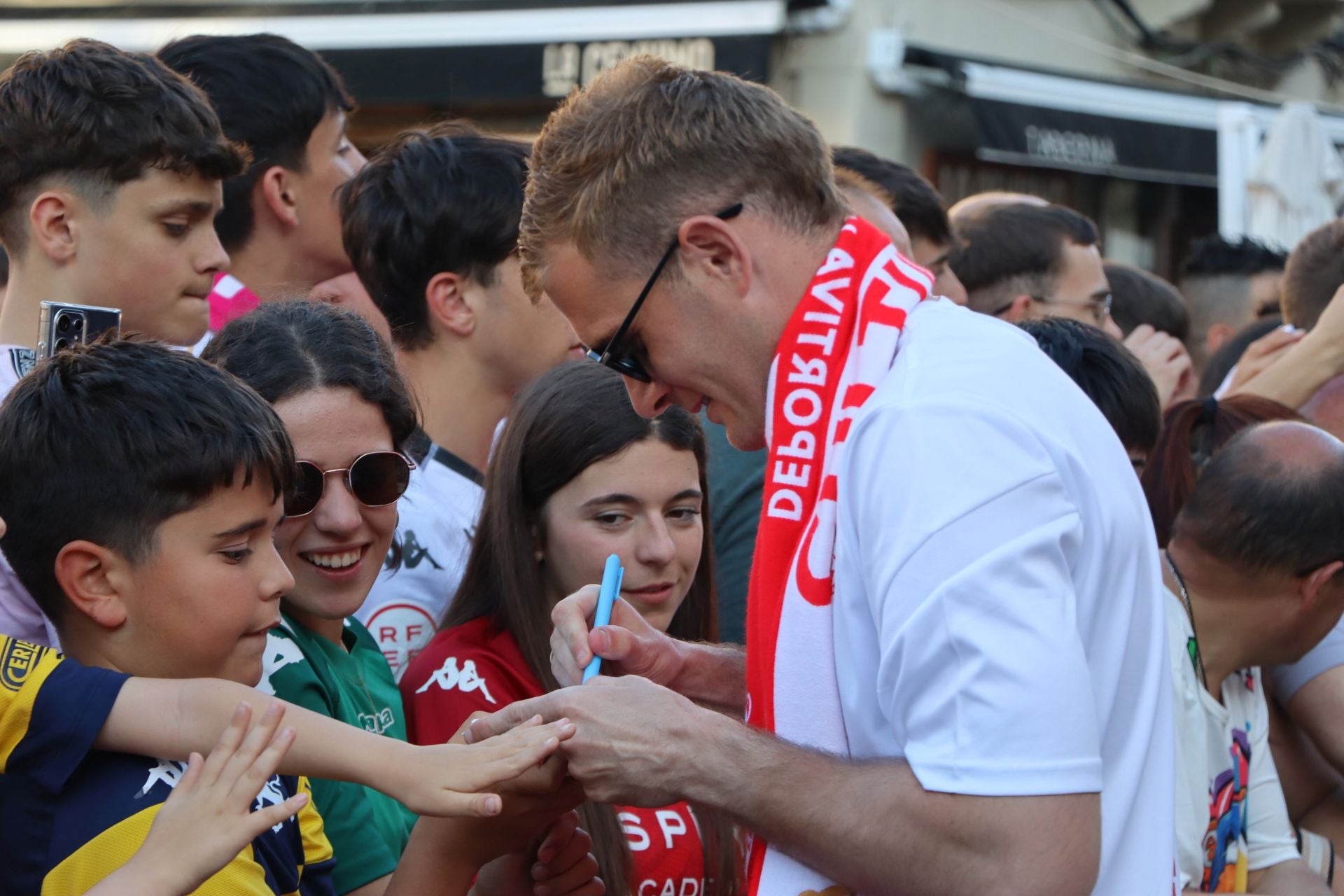 La rúa y recepción en San Marcelo de la Cultural, en imágenes