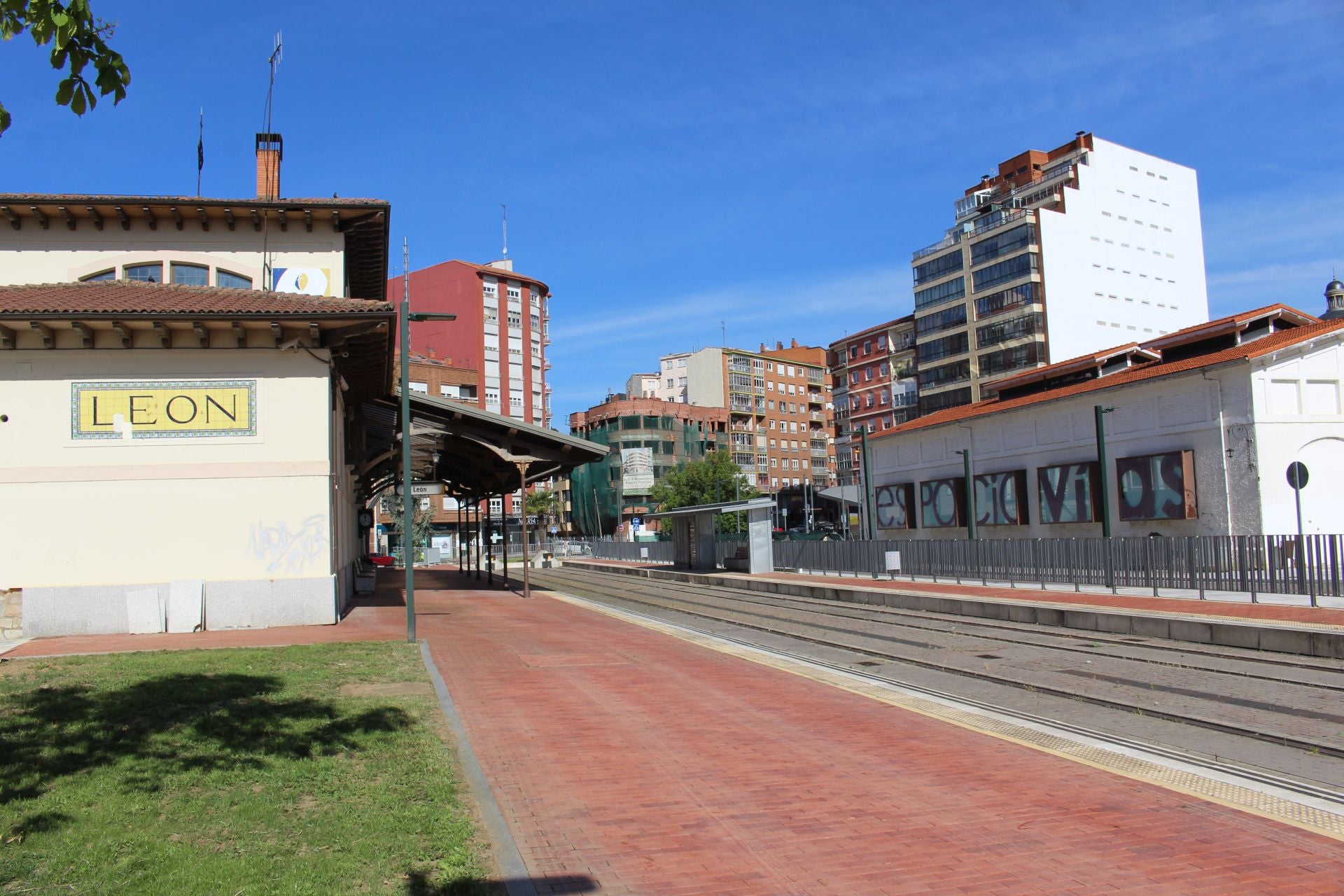 El entorno de Feve en León abre al tráfico