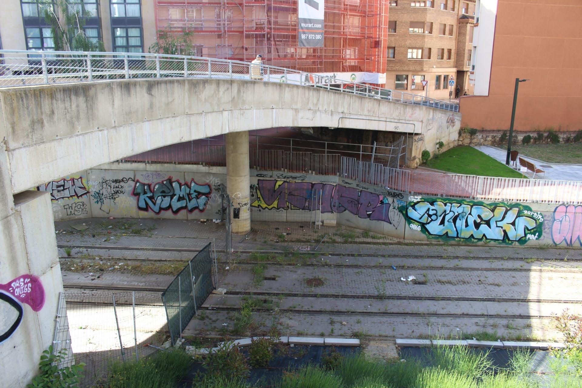 El entorno de Feve en León abre al tráfico