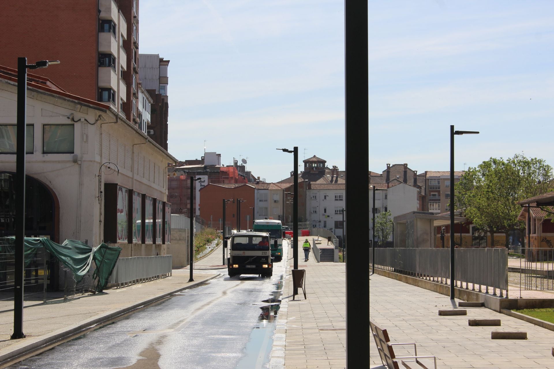 El entorno de Feve en León abre al tráfico