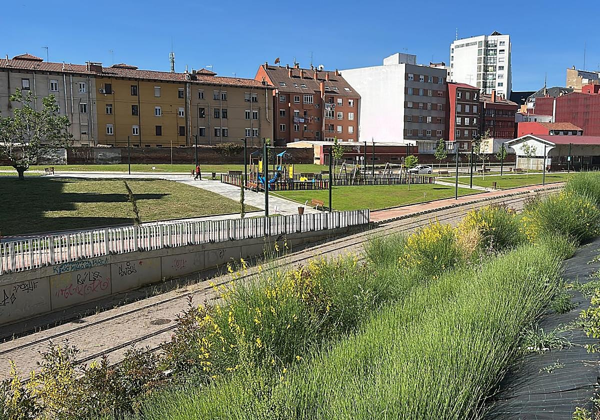 Solar del parque de Feve.