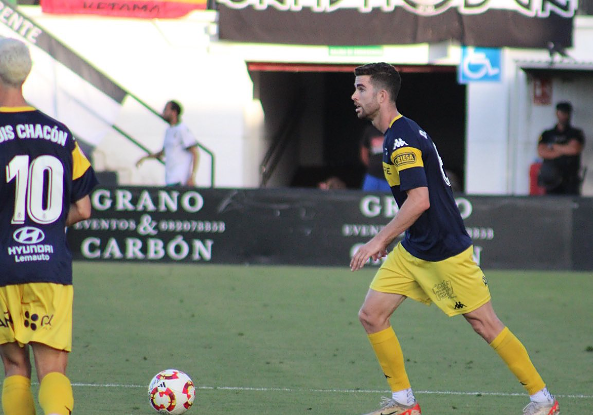 Barri, en una acción del partido en Ceuta