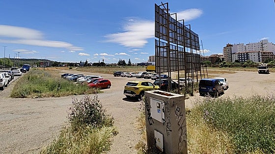 El solar frente a Carrefour sale adelante y tendrá dos edificios y un parque