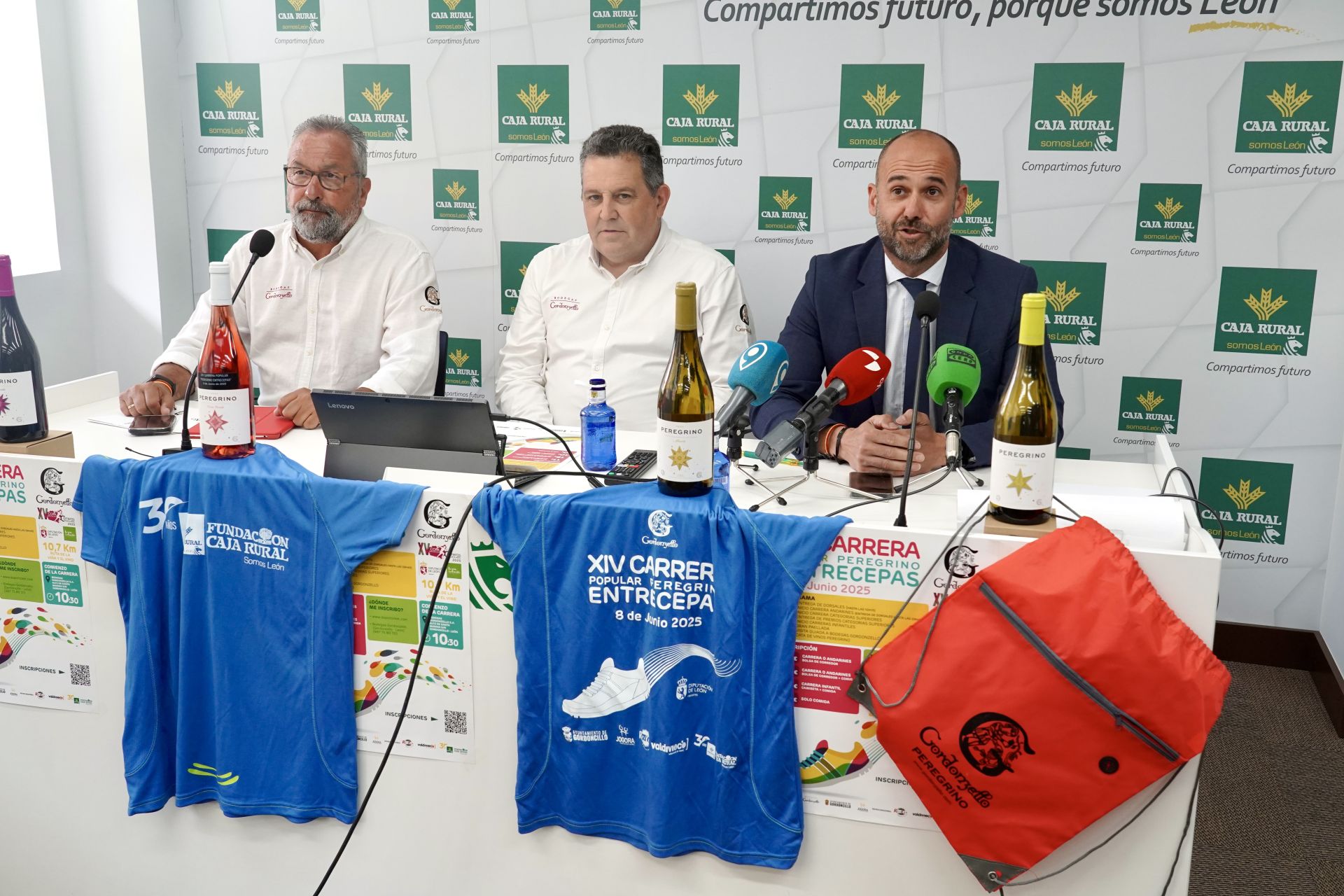 Caja Rural acoge la presentación de la XIV Carrera Popular Peregrinos Entrecepas 2025.