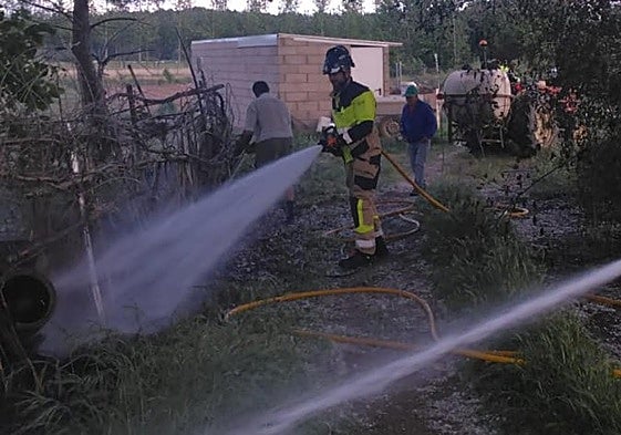 Imagen de la intervención de los bomberos.