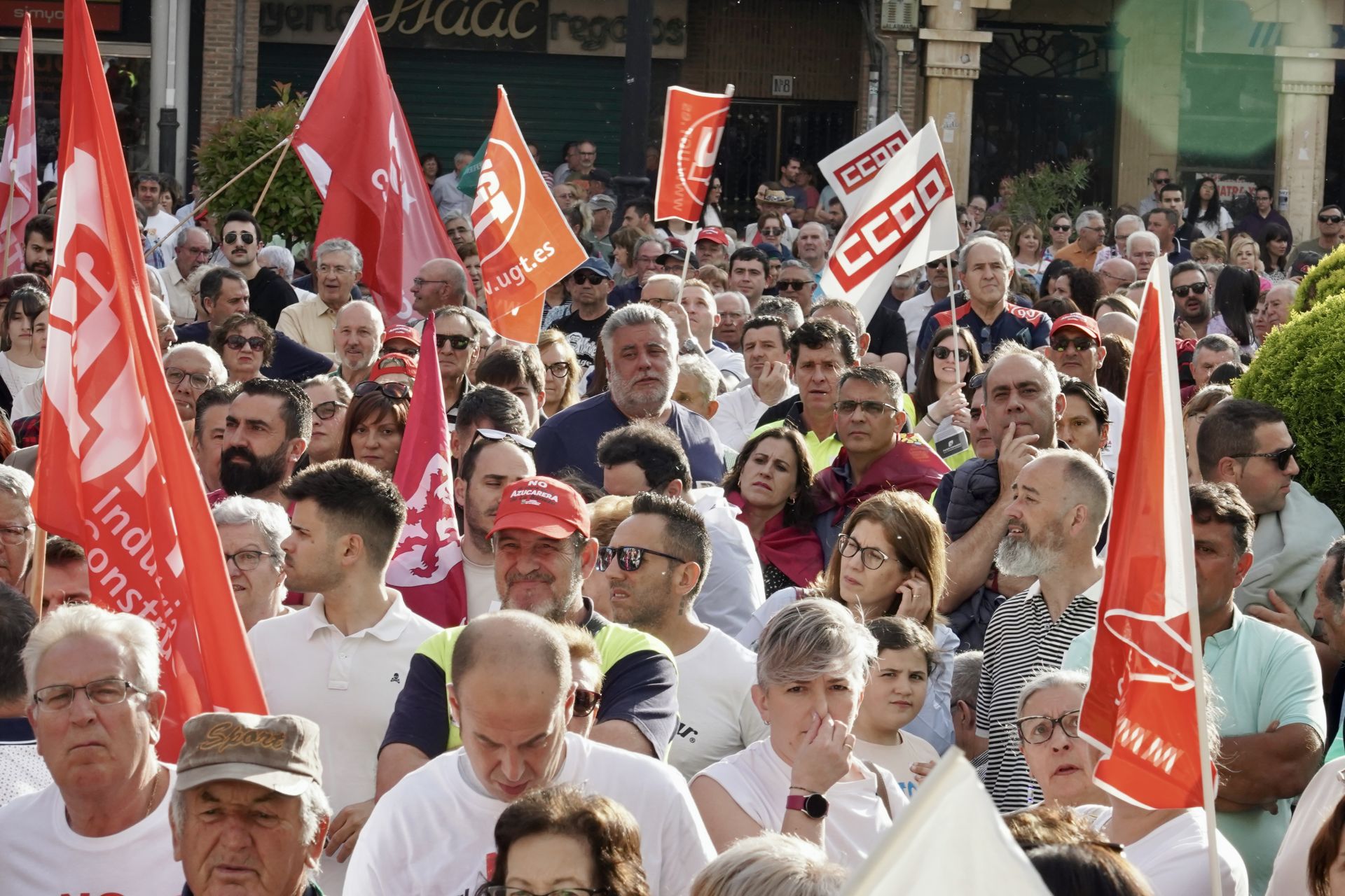 Las imágenes de la concentración en La Bañeza