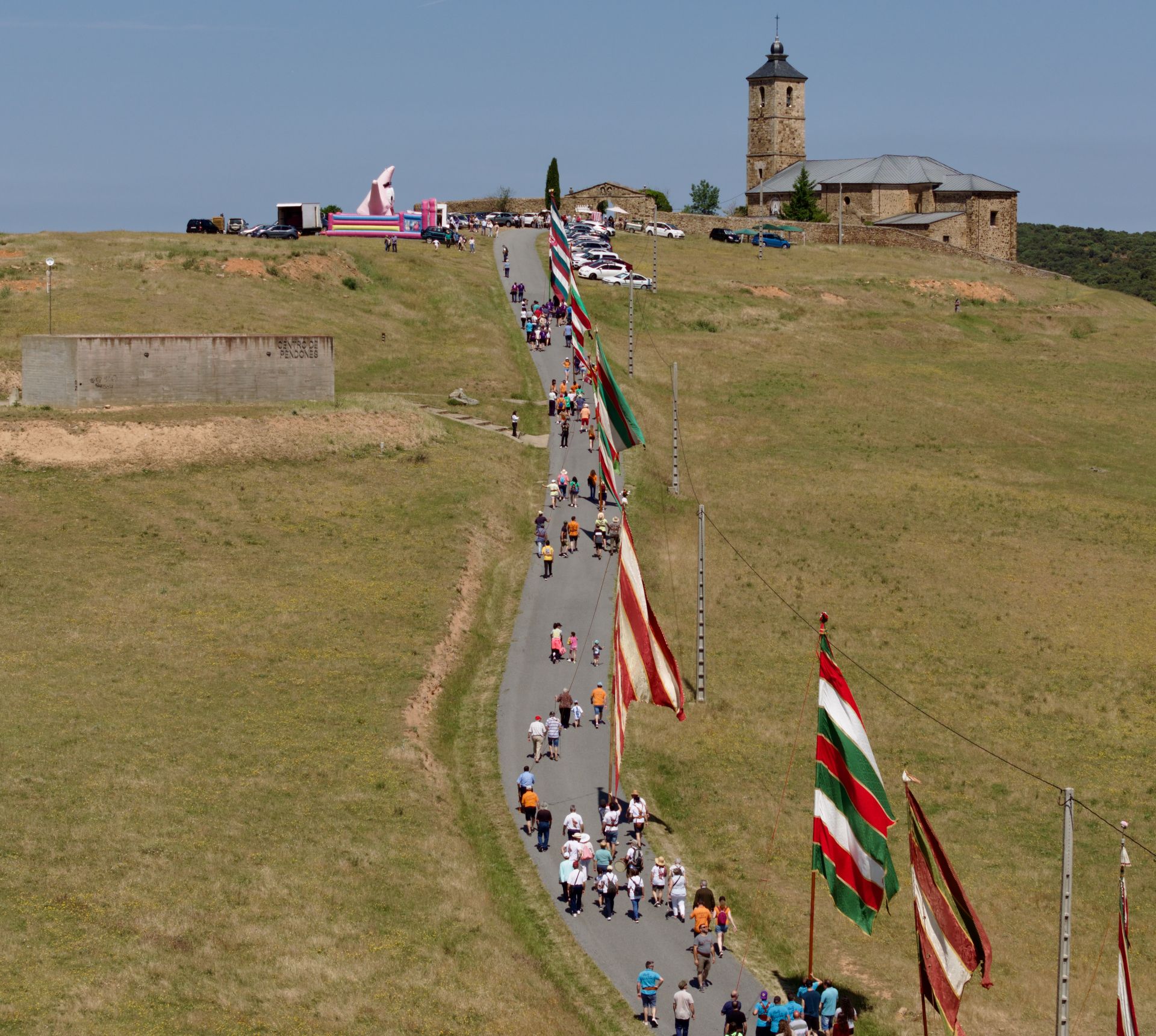 Celebración de la Romería de la Pascua de San Pentecostés en el Santuario de la Virgen de Castrotierra