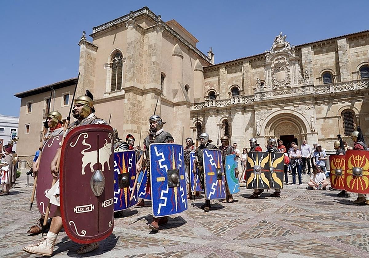Imagen del Natalicio del Águila.